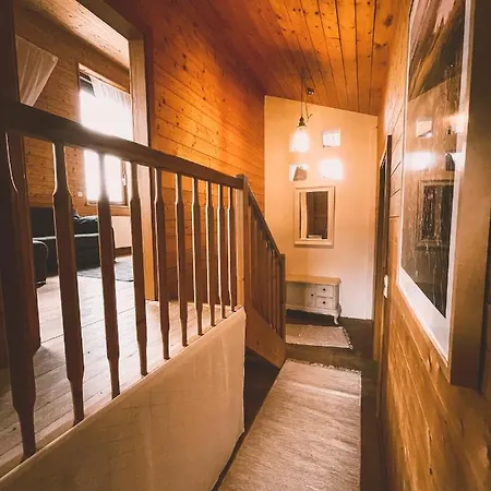 Apartman Naturnahes Familienchalet Mit Garten - Wifi - Netflix - Nur 15 Minuten Vom Chiemsee Und 35 Minuten Von Muenchen Entfernt Vogtareuth