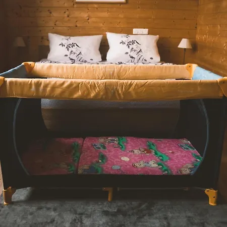 Apartman Naturnahes Familienchalet Mit Garten - Wifi - Netflix - Nur 15 Minuten Vom Chiemsee Und 35 Minuten Von Muenchen Entfernt Vogtareuth