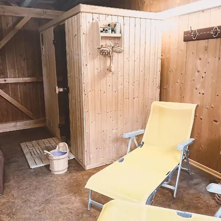 Naturnahes Familienchalet Mit Garten - Wifi - Netflix - Nur 15 Minuten Vom Chiemsee Und 35 Minuten Von Muenchen Entfernt Apartman